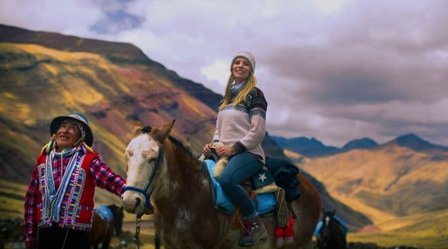 7 Lakes Ausangate Horseback Tour with mountain views