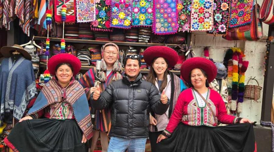 Local artisans during the Maras and Moray Tour