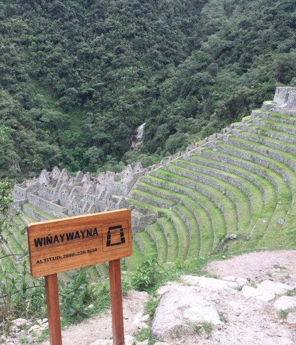 Andes Hike through the Peruvian mountains