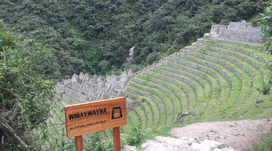 Andes Hike through the Peruvian mountains
